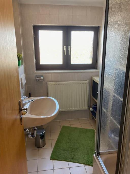Sonnige Etagen-Wohnung, Alleinige Nutzung, Wasserbett نوينكيرشن المظهر الخارجي الصورة